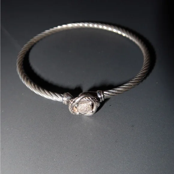 David Yurman infinity bracelet with diamonds - Picture 8 of 8